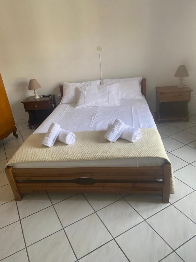 Amnia Apartment Agios Romanos Bagian luar foto
