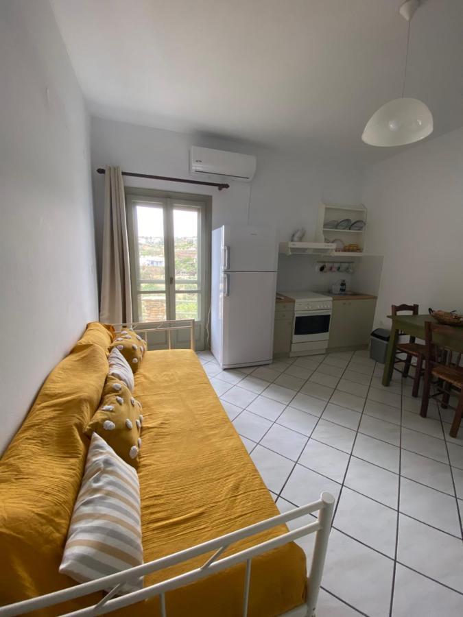 Amnia Apartment Agios Romanos Bagian luar foto