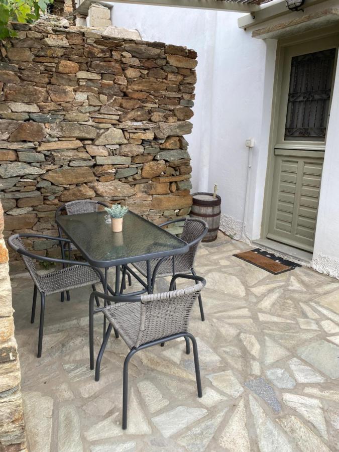 Amnia Apartment Agios Romanos Bagian luar foto
